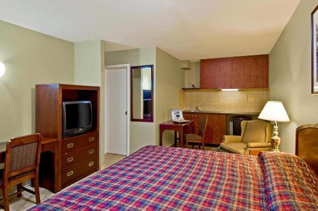 Burlington Inn Екстер'єр фото